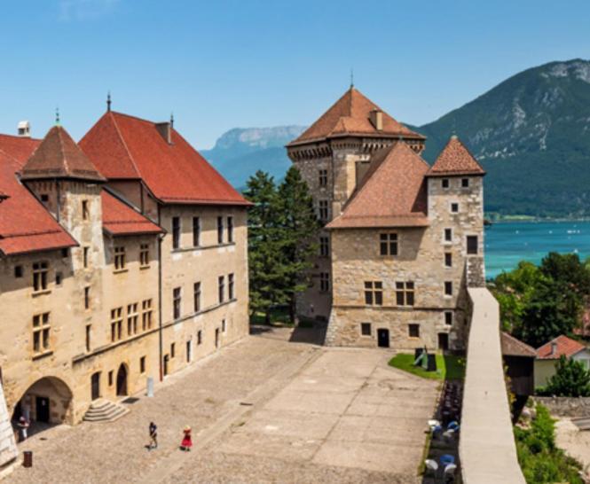 Chalet Charm In The Heart Of The Old Town Annecy Exterior foto